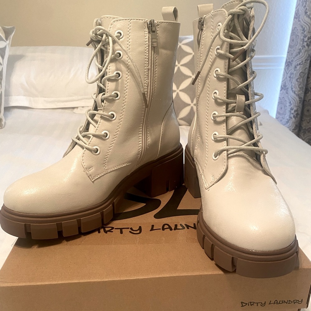 Winter-white leather Dirty Laundry boots, Size 9. New with tags in box.